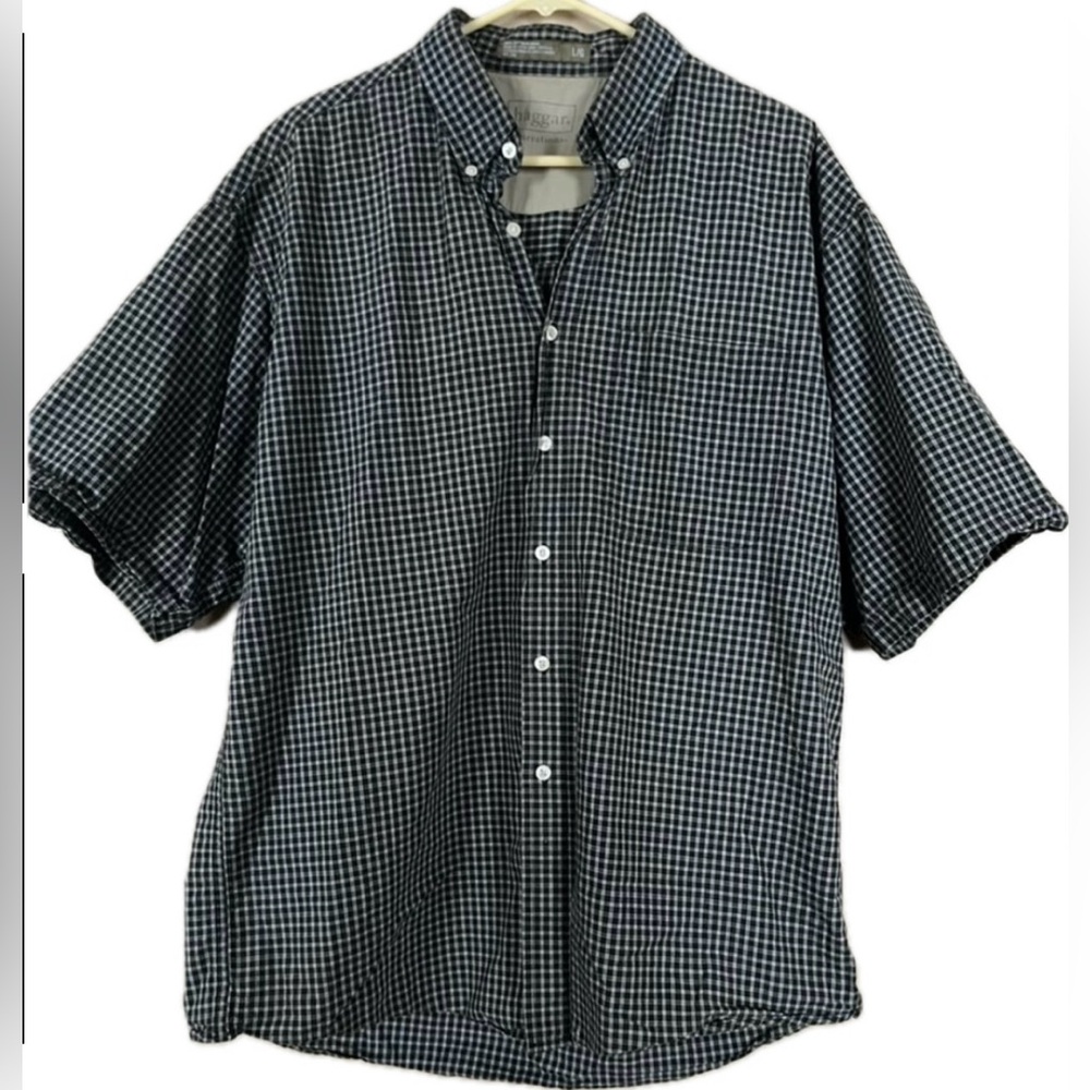 Haggar Button down short sleeve shirt-oversized. Mens size Large.